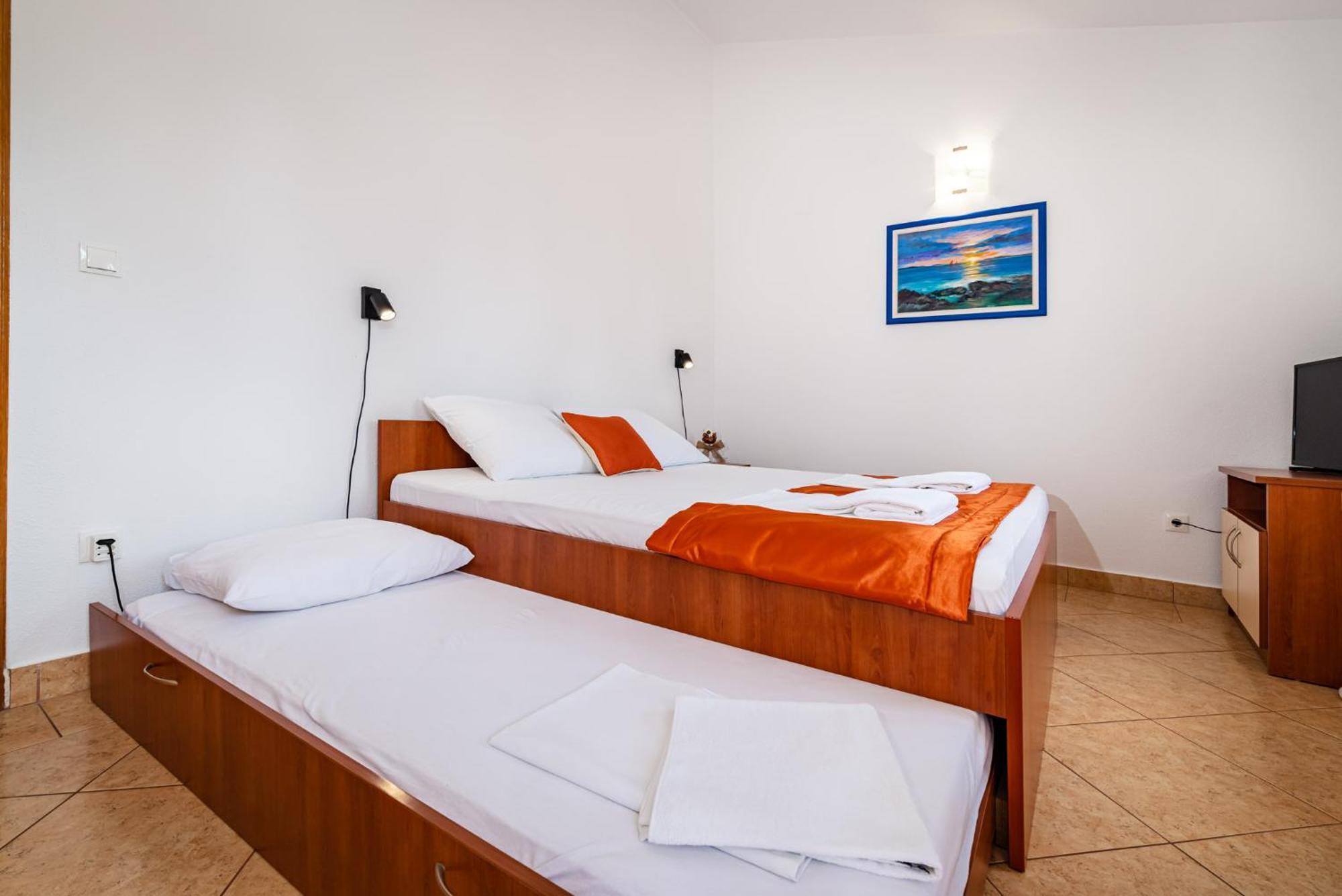 Apartments Prkacin 2 Starigrad Paklenica Extérieur photo